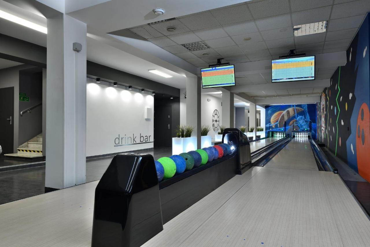 Hotel Agat Piotrków Trybunalski エクステリア 写真