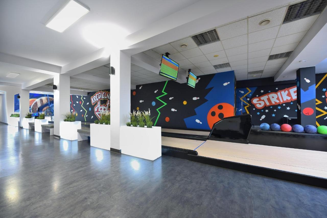 Hotel Agat Piotrków Trybunalski エクステリア 写真