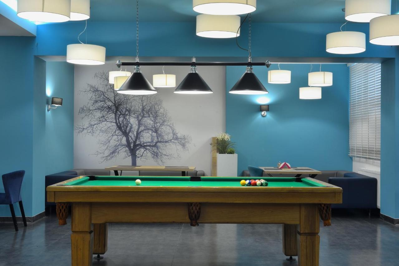 Hotel Agat Piotrków Trybunalski エクステリア 写真