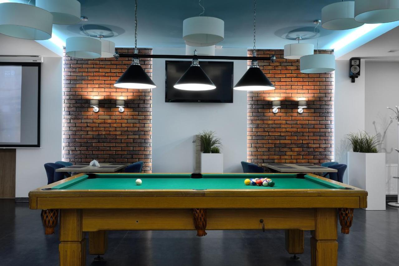 Hotel Agat Piotrków Trybunalski エクステリア 写真