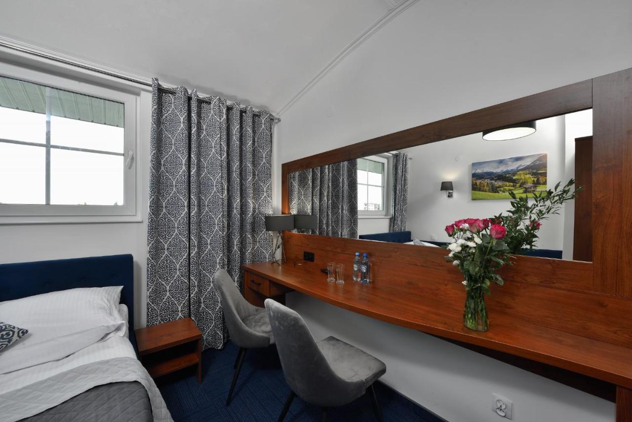 Hotel Agat Piotrków Trybunalski エクステリア 写真