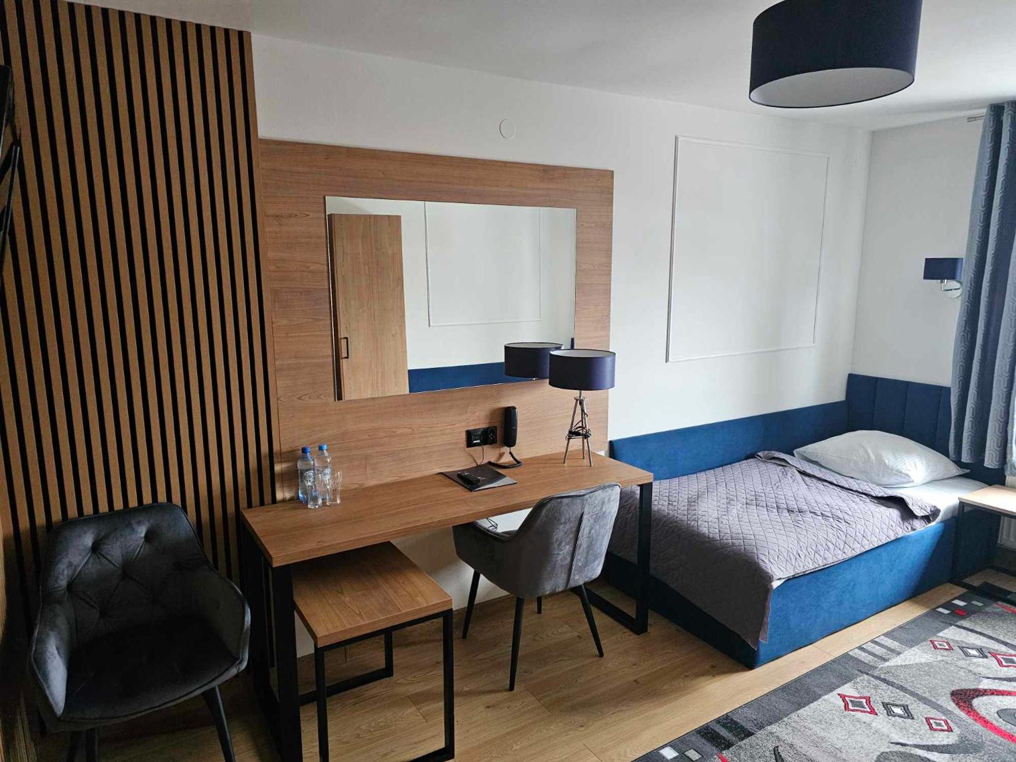 Hotel Agat Piotrków Trybunalski エクステリア 写真