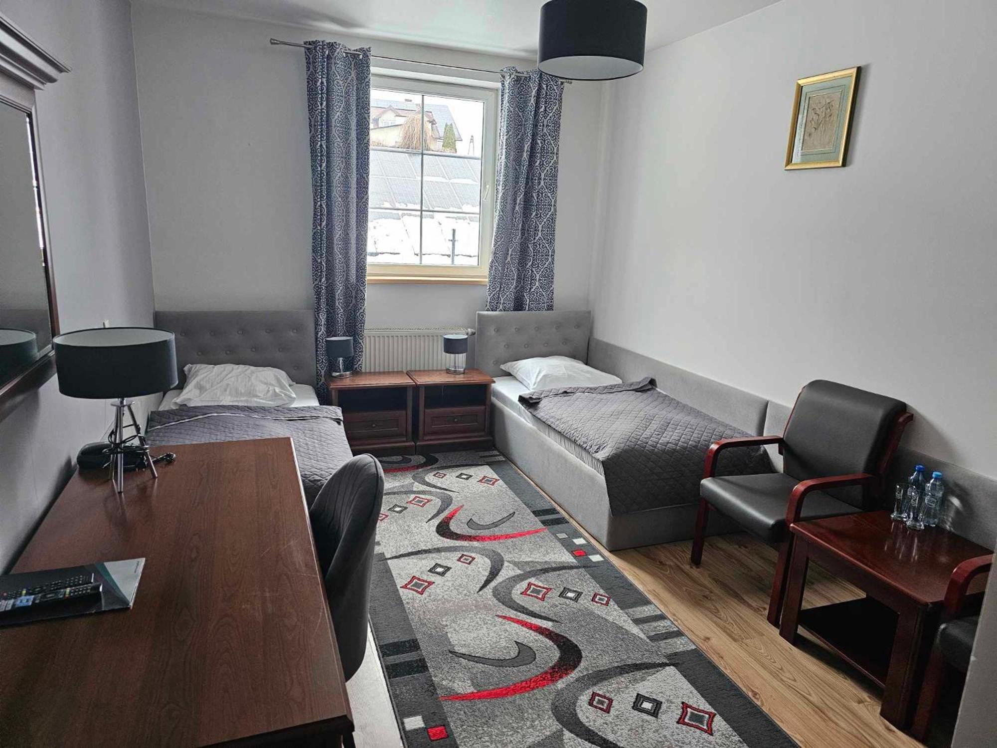 Hotel Agat Piotrków Trybunalski エクステリア 写真